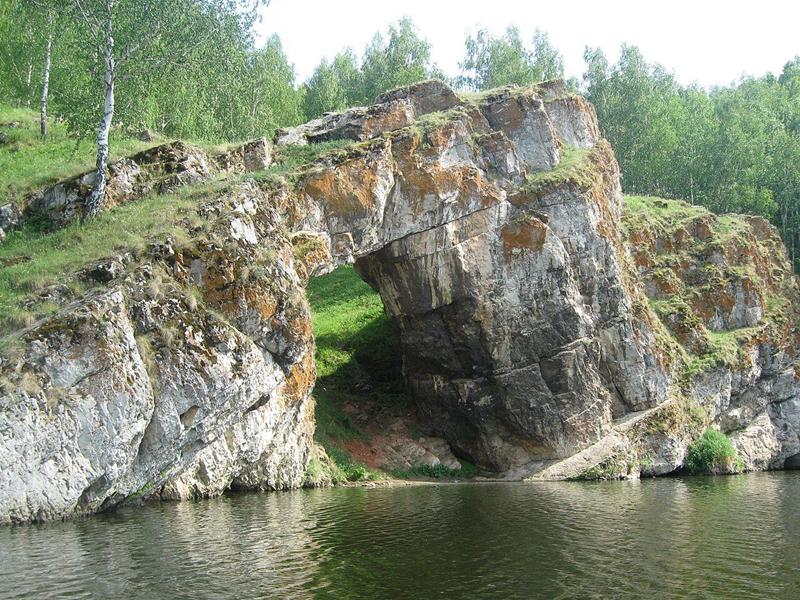 Каменные ворота (скала)